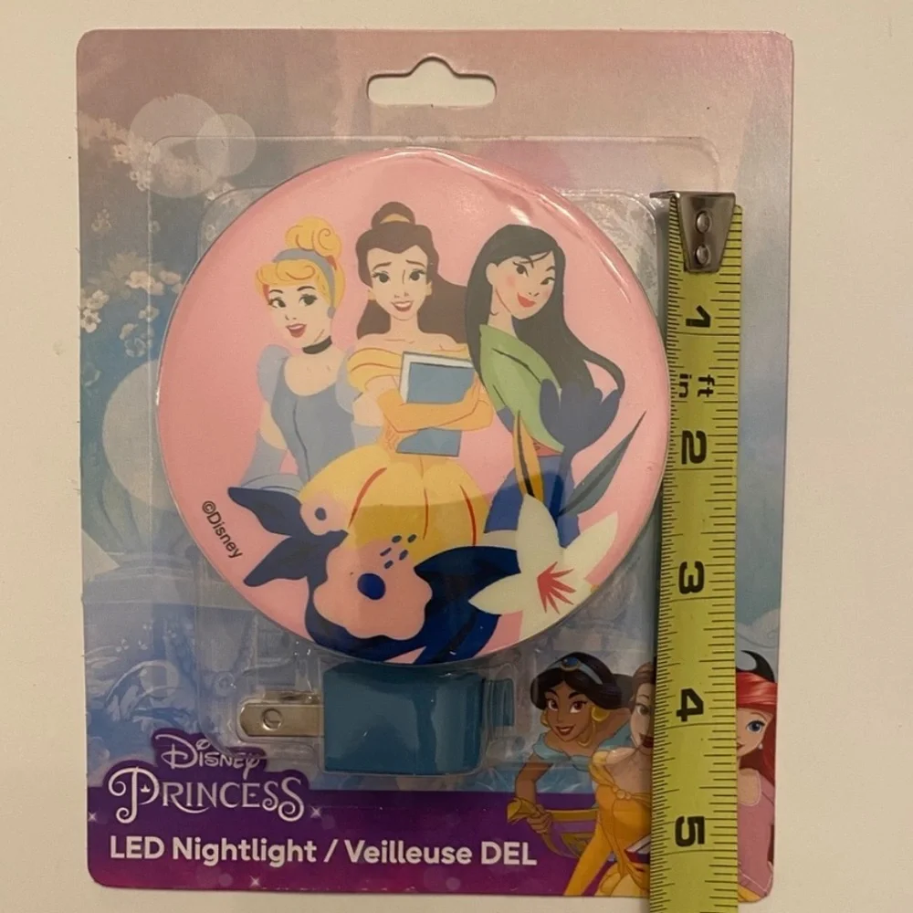 Disney Princess NWT LED Nightlight Rotary Shade Cinderella Belle Mulan Pink OS
